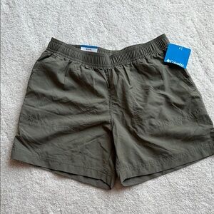 Columbia Forest Green Casual Shorts